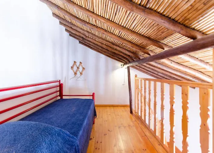 Quinta Do Lagar - By Portugalferias *