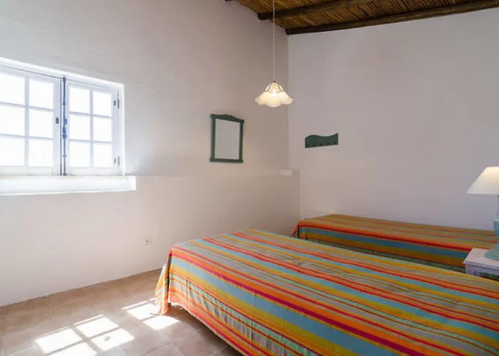 Quinta Do Lagar - By Portugalferias *