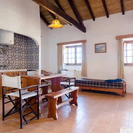 Country house Quinta Do Lagar - By Portugalferias *